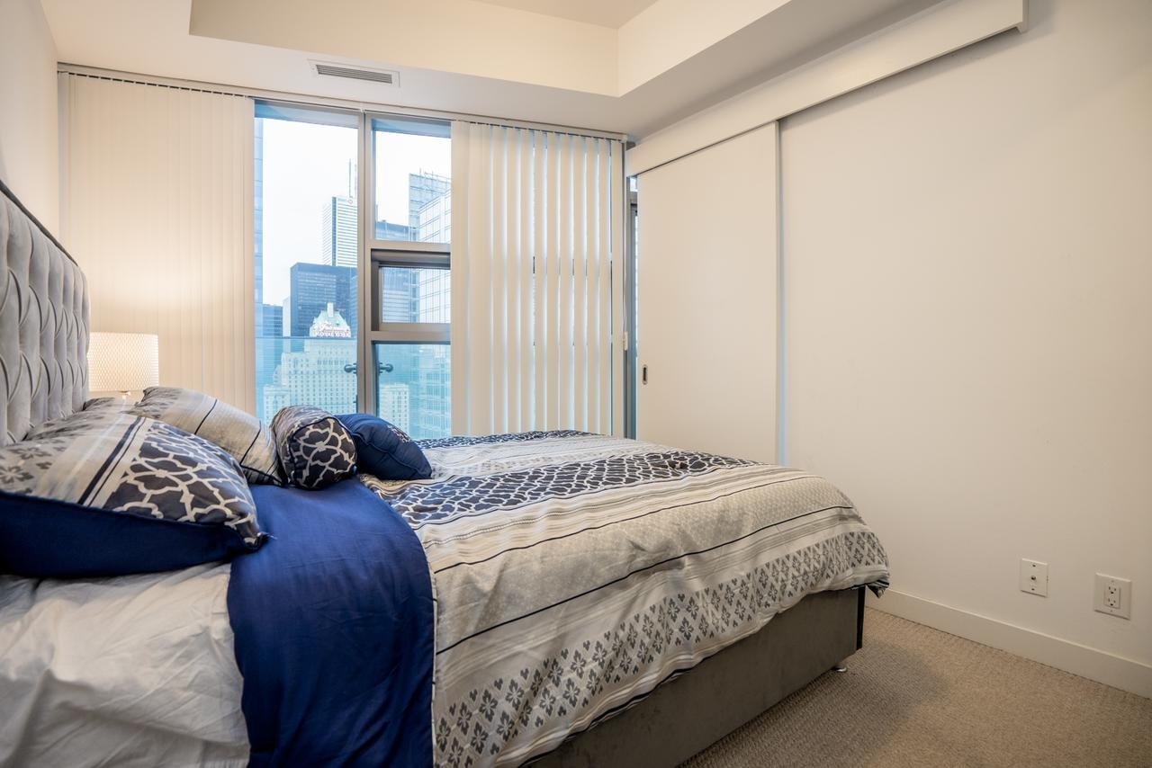 Aaira Suites Торонто Экстерьер фото