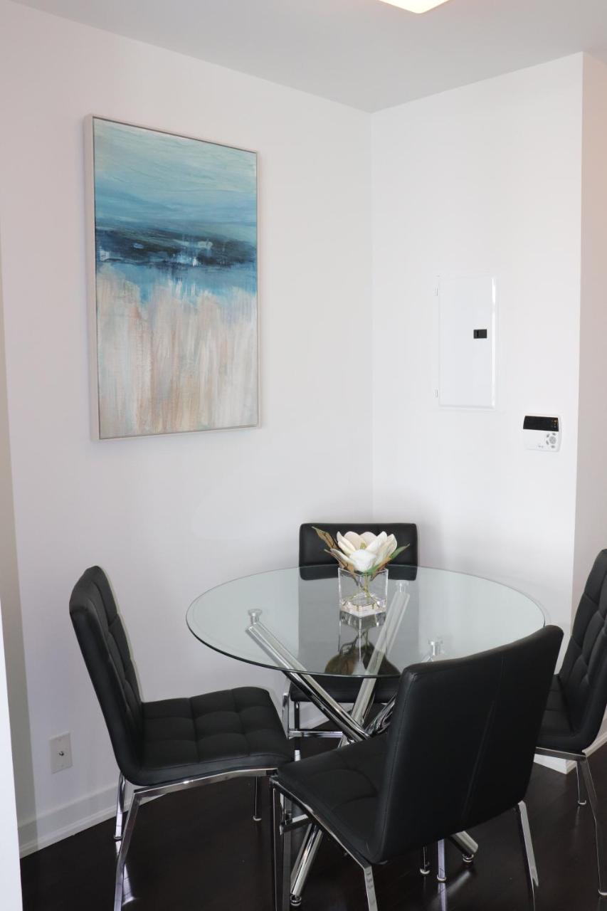 Aaira Suites Торонто Экстерьер фото