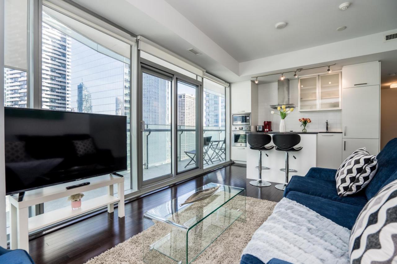 Aaira Suites Торонто Экстерьер фото
