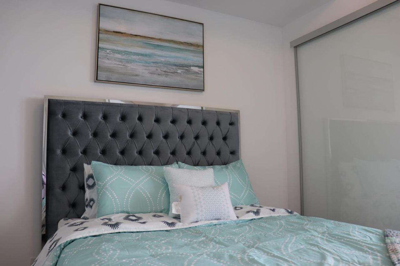 Aaira Suites Торонто Экстерьер фото