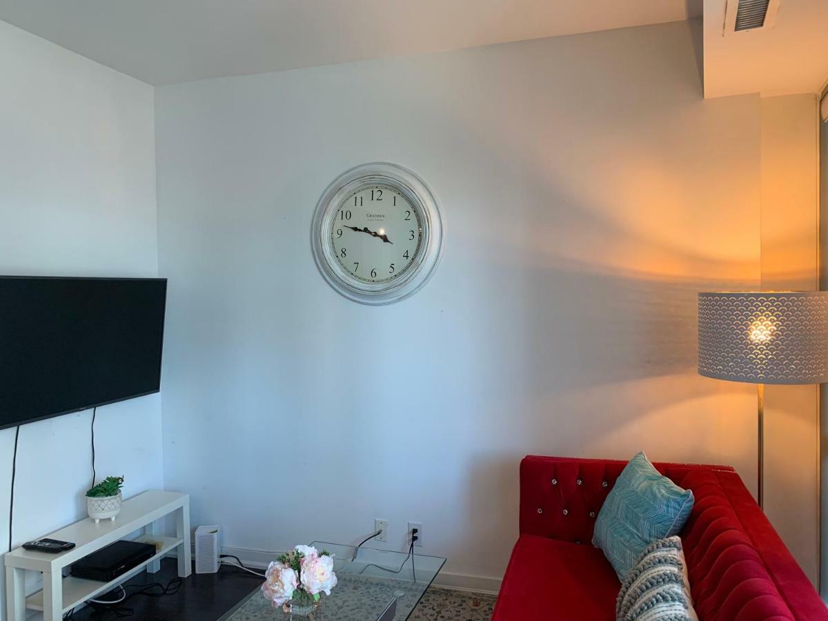 Aaira Suites Торонто Экстерьер фото